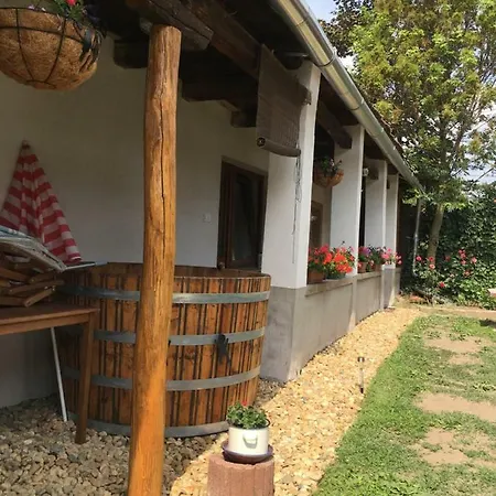 Rozsa Vendeghaz Tokaj